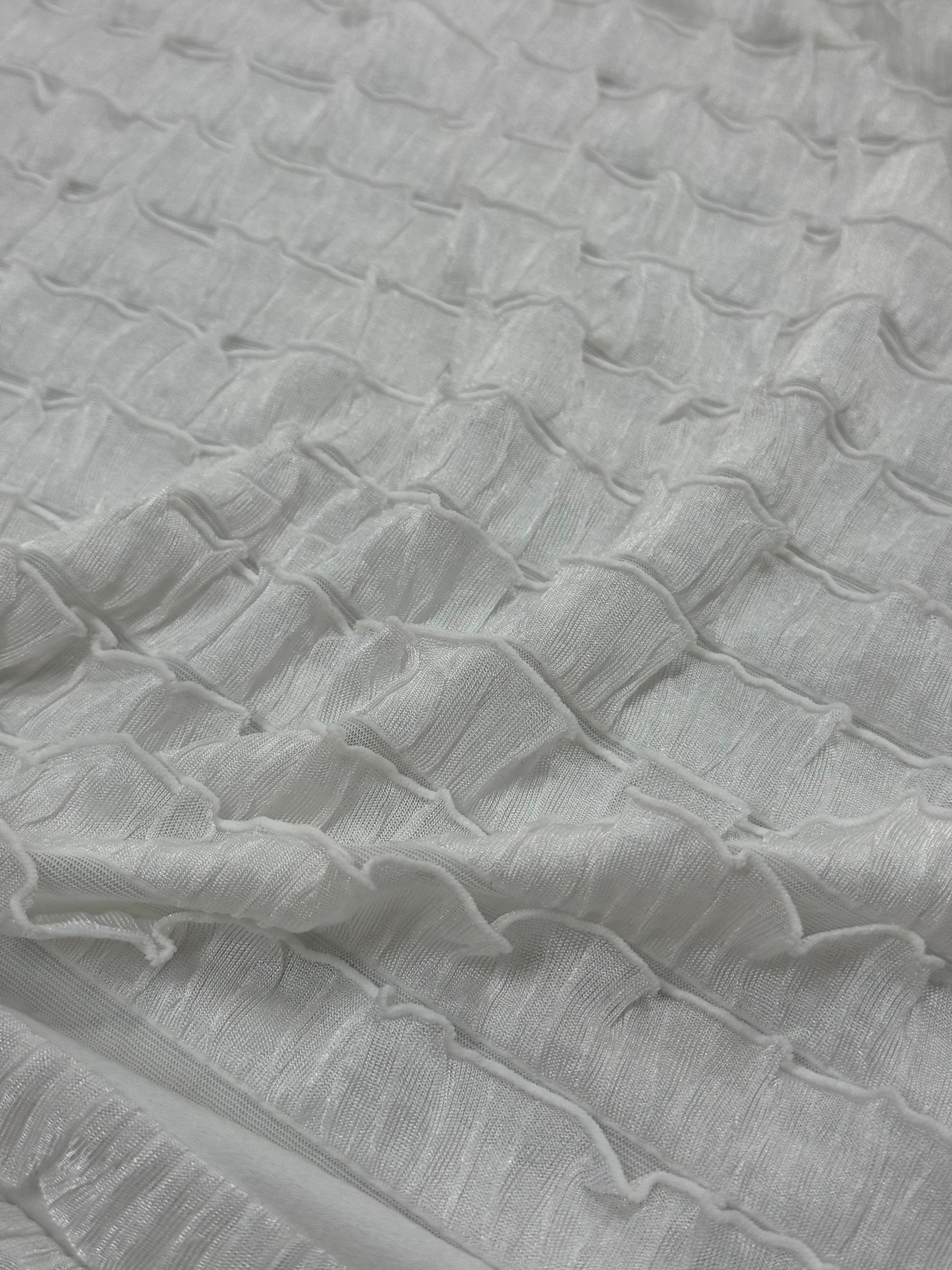 MAGLIA LEGGERA CON BALZETTE