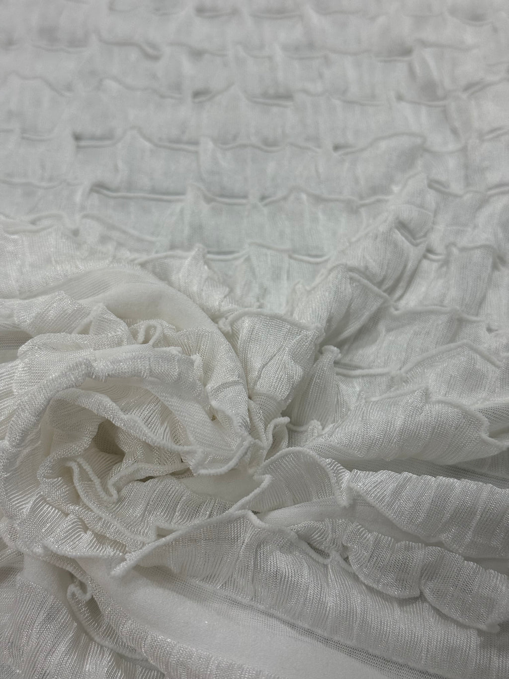 MAGLIA LEGGERA CON BALZETTE