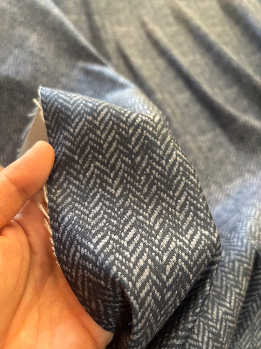 DUCHESSE STRETCH H150
