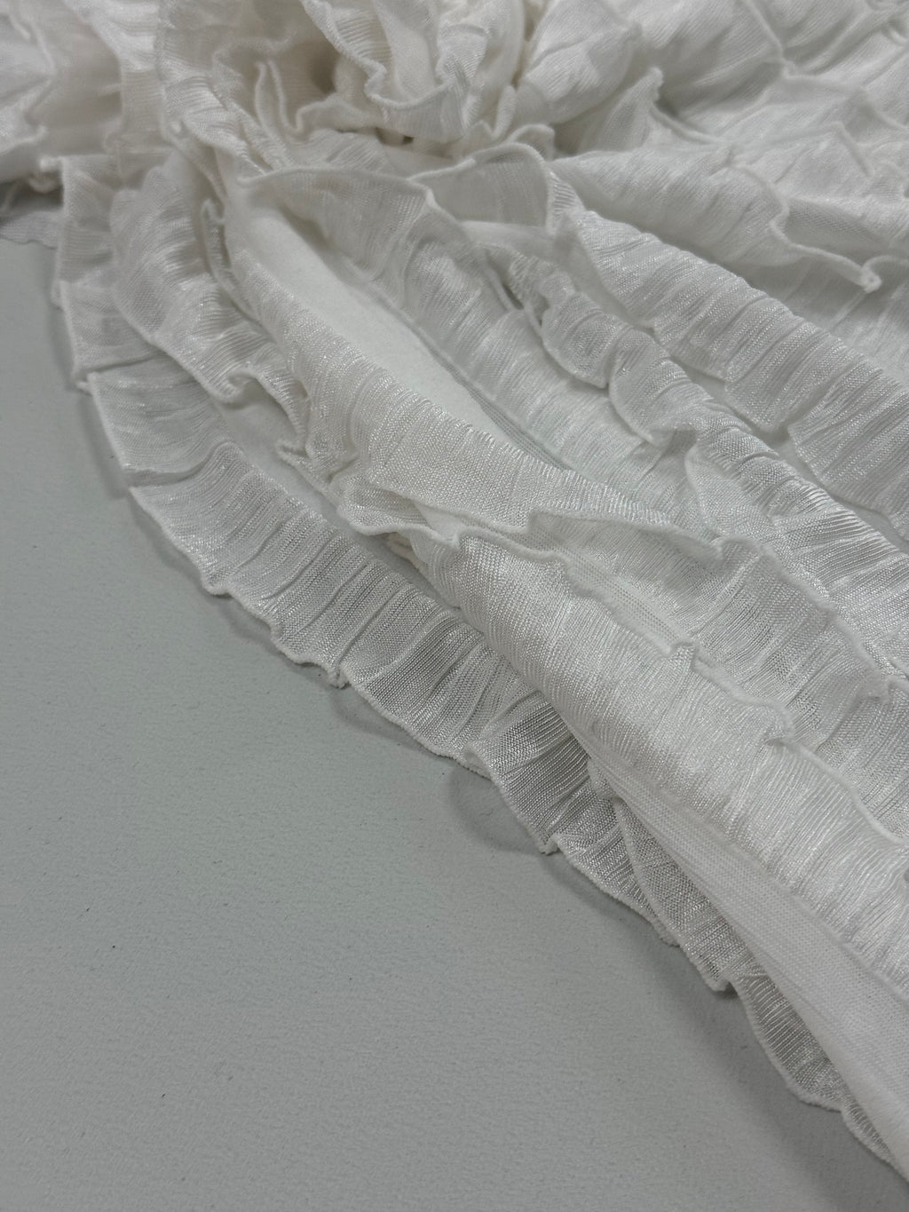 MAGLIA LEGGERA CON BALZETTE