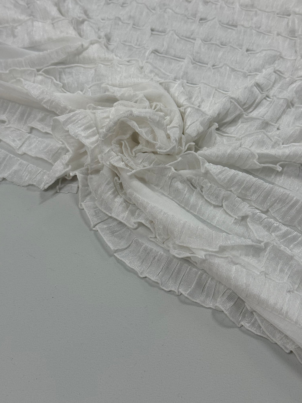 MAGLIA LEGGERA CON BALZETTE