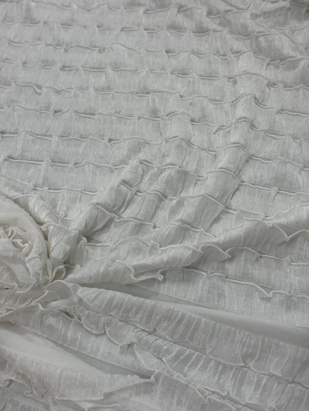 MAGLIA LEGGERA CON BALZETTE